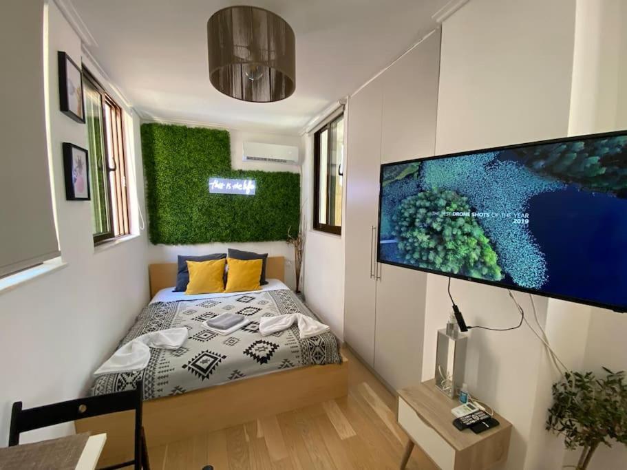 Downtown 22Sqm Green Nest King-Size Bed Атина Екстериор снимка