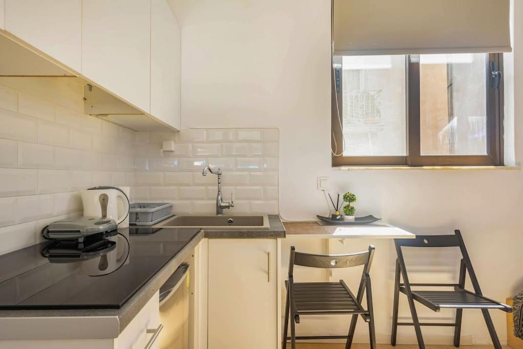 Downtown 22Sqm Green Nest King-Size Bed Атина Екстериор снимка